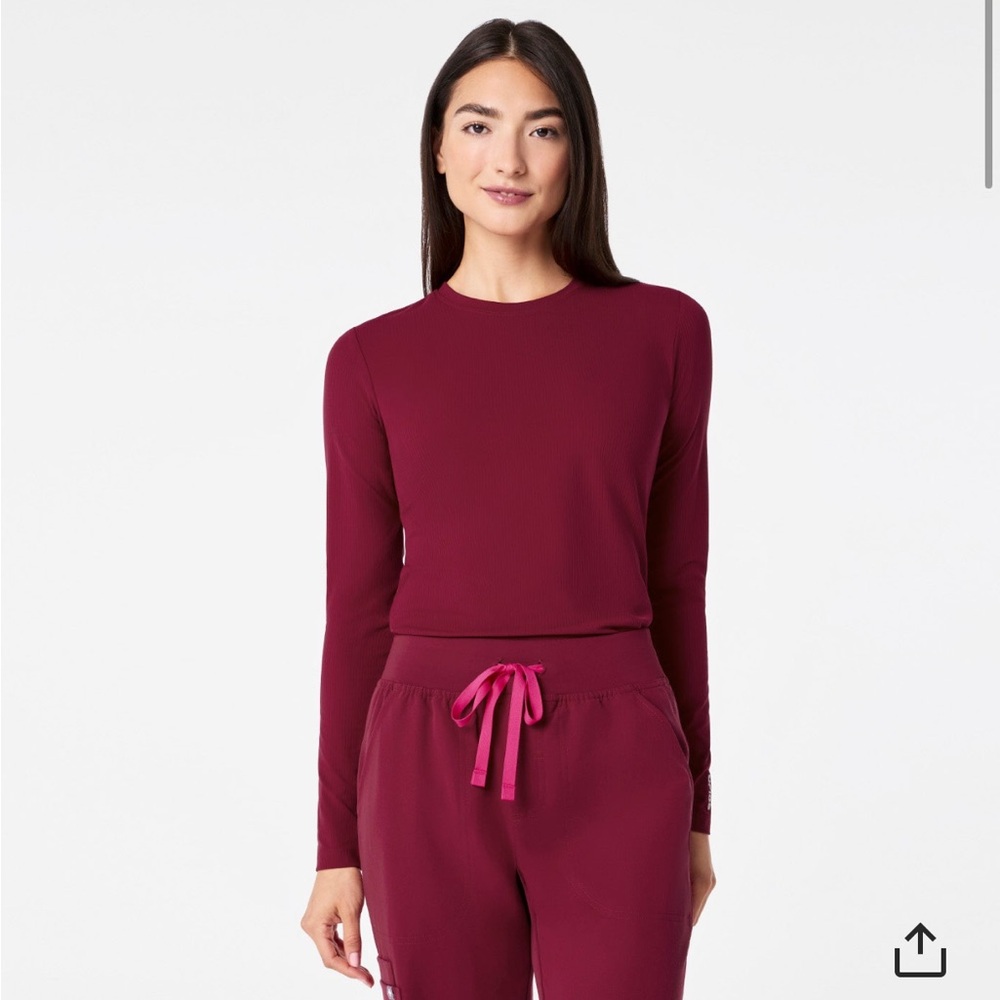 Women’s figs ribbed long sleeve underscrub deep cranberry XS